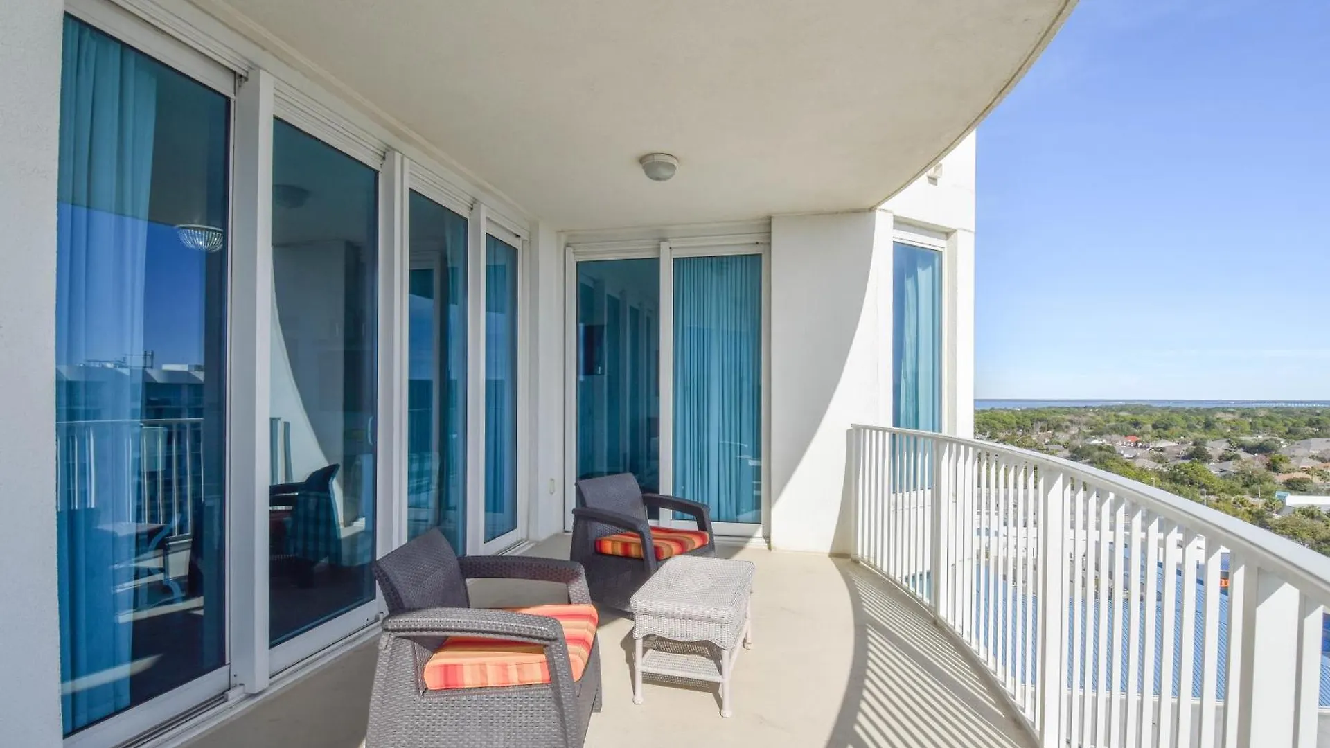 The Palms Of 21215 Apartment