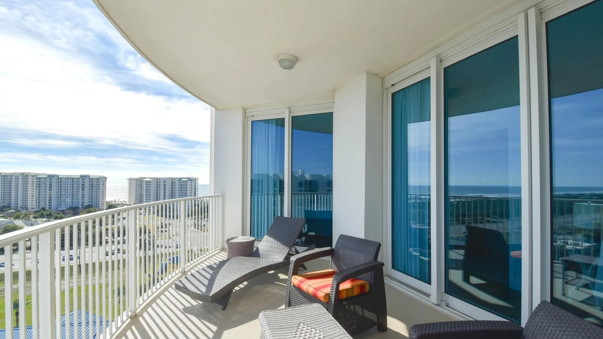 The Palms Of 21215 Apartment