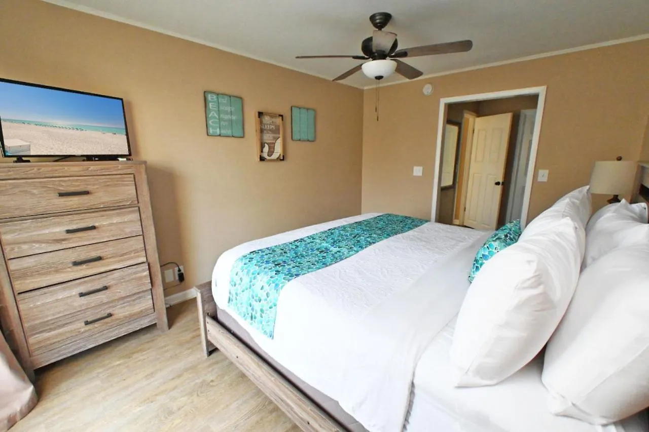 Sandpiper Cove Unit 2063 Private Access Holiday home *