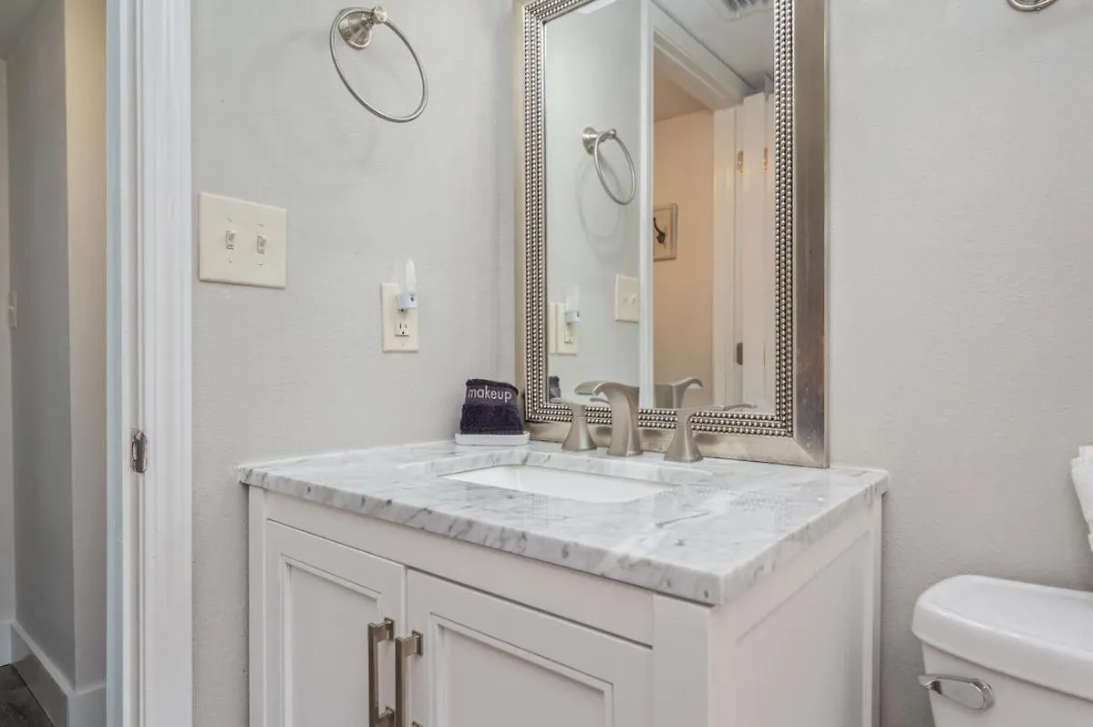 2061 Shoreline Towers Beach-special Spring Rate-free Setup Holiday home Destin