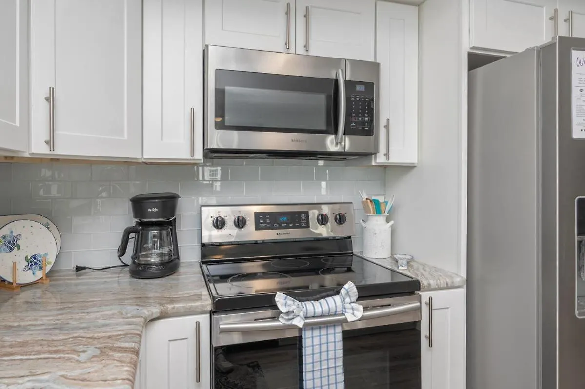 2061 Shoreline Towers Beach-special Spring Rate-free Setup