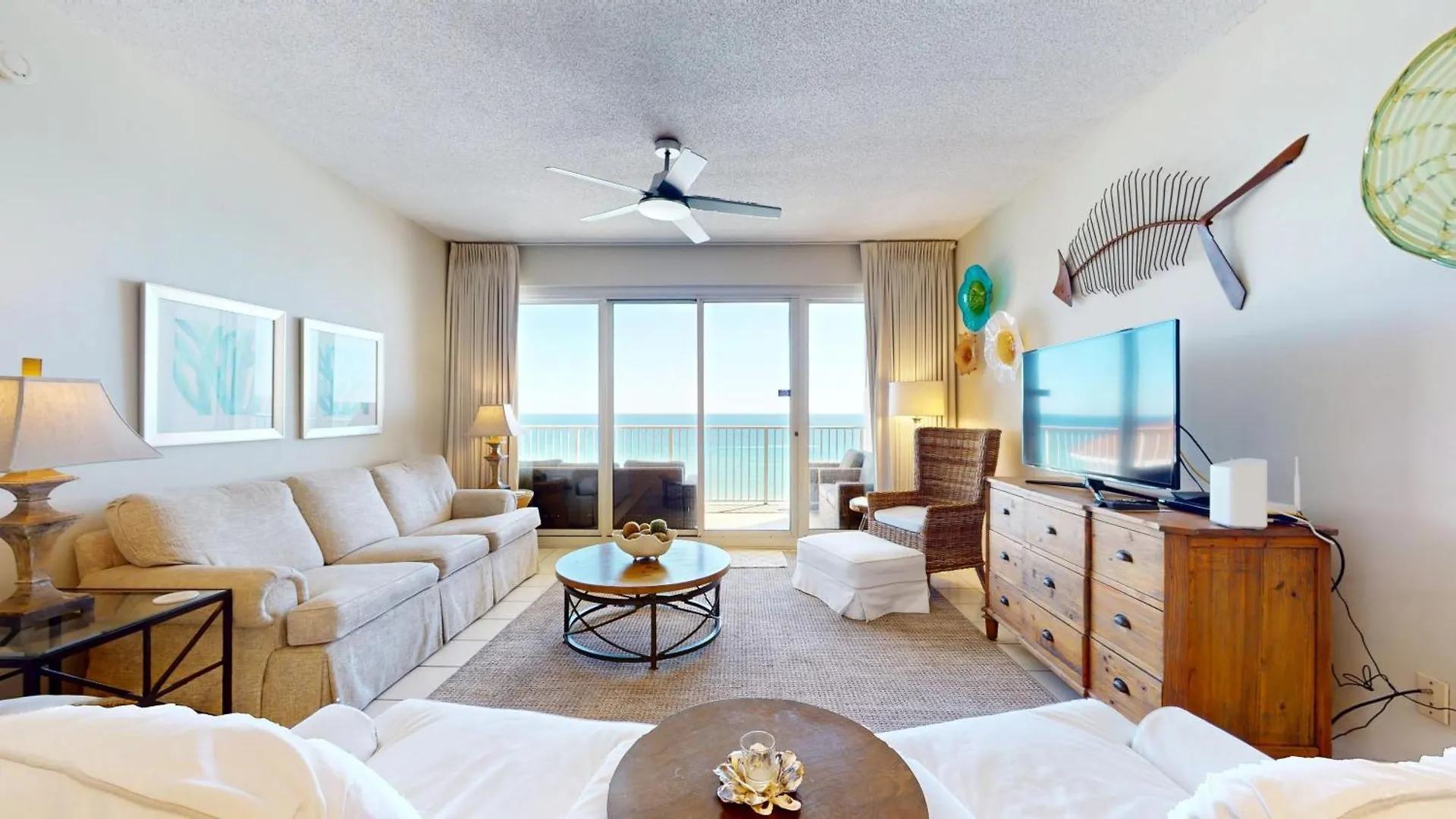 Holiday home Tides 0802