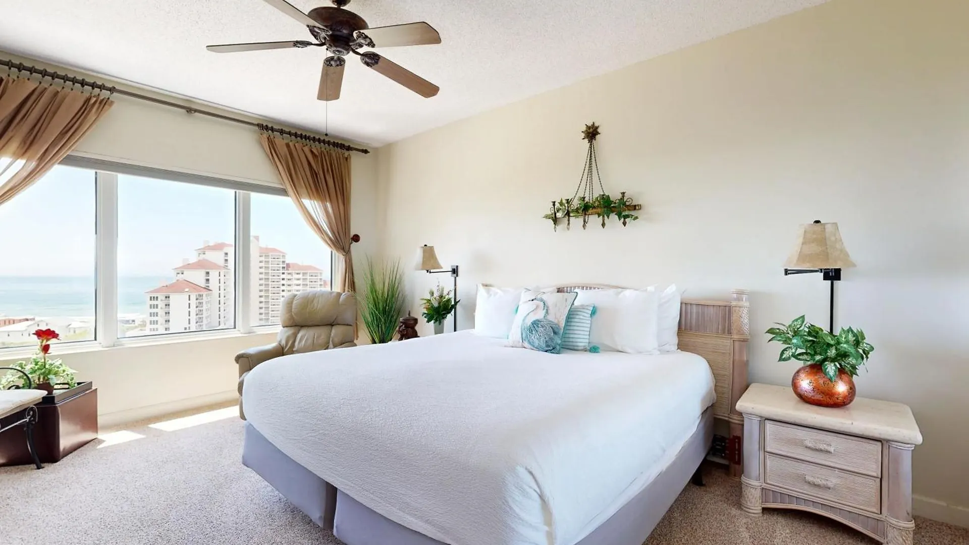 Apartment Tops'l Summit 911