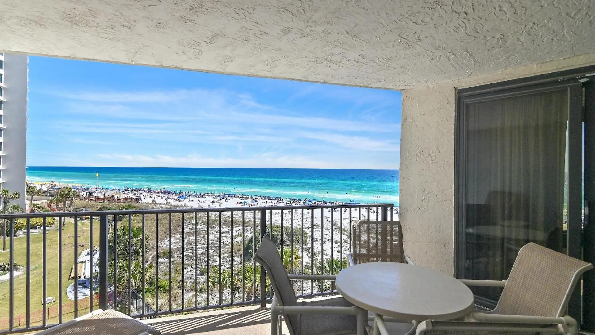 Beachside One 4056