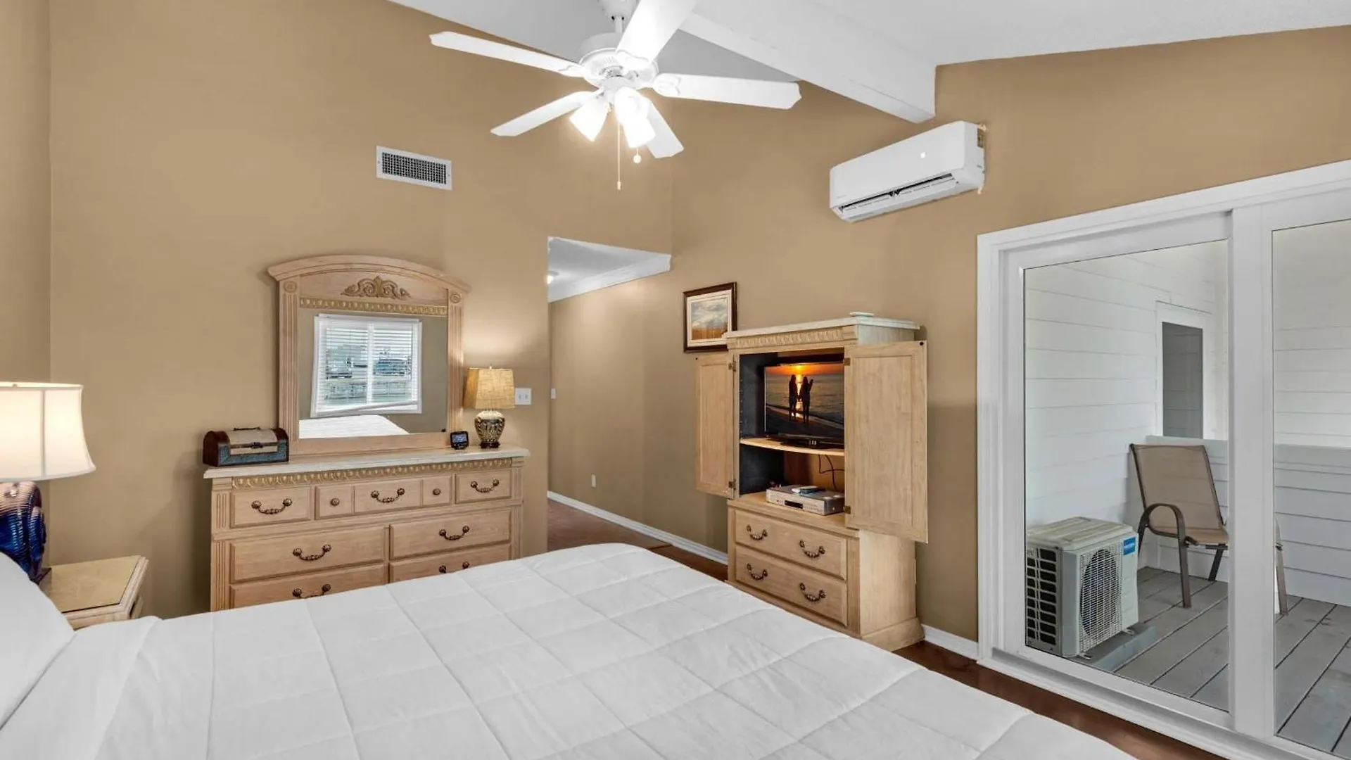 Shoreline Towers Townhouse 4-3