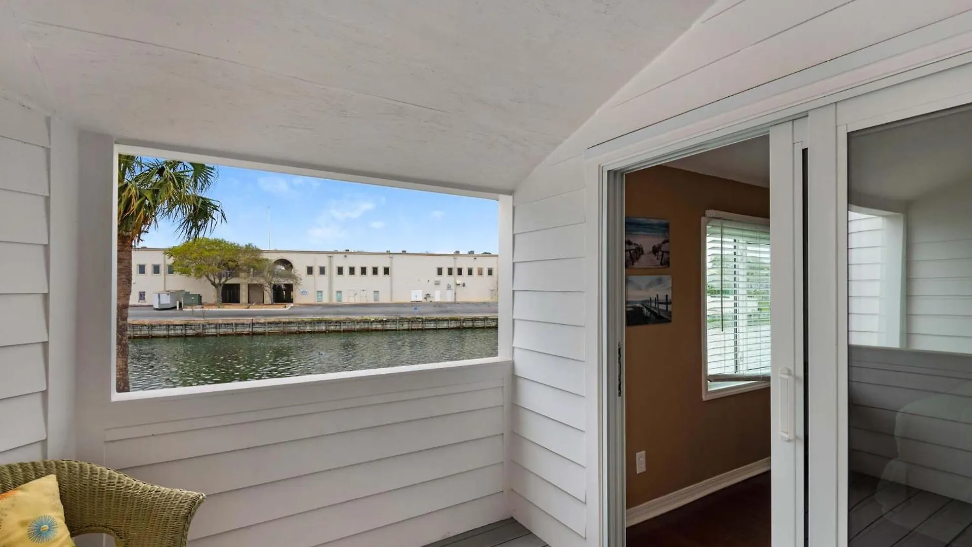 Shoreline Towers Townhouse 4-3 Destin