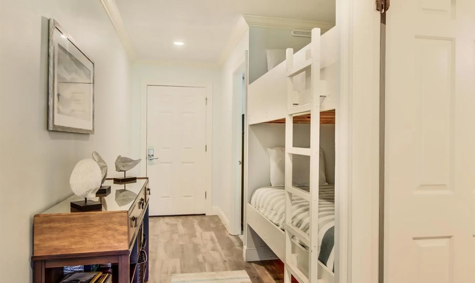 10 A, One Bedroom Apartment Destin