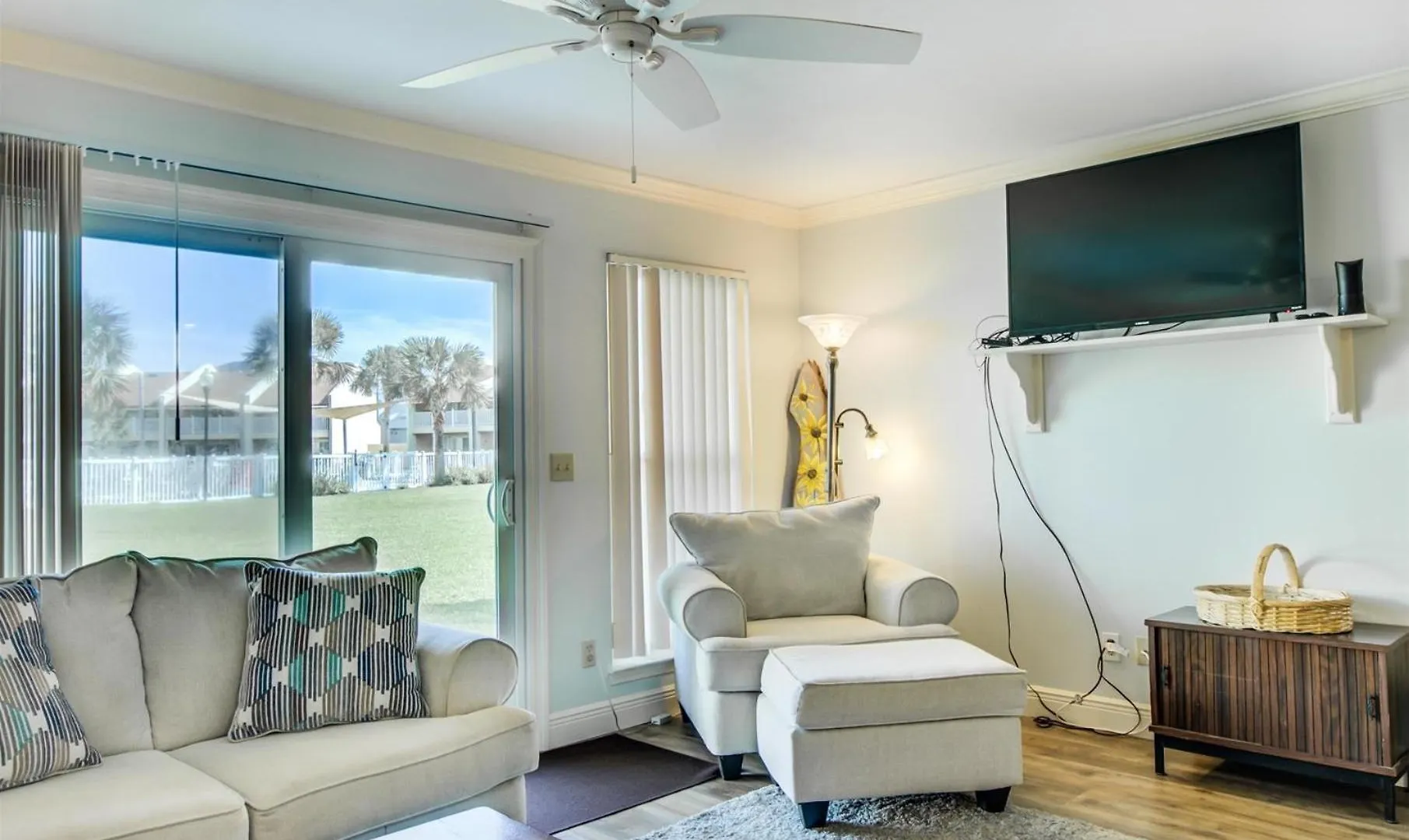 10 A, One Bedroom *