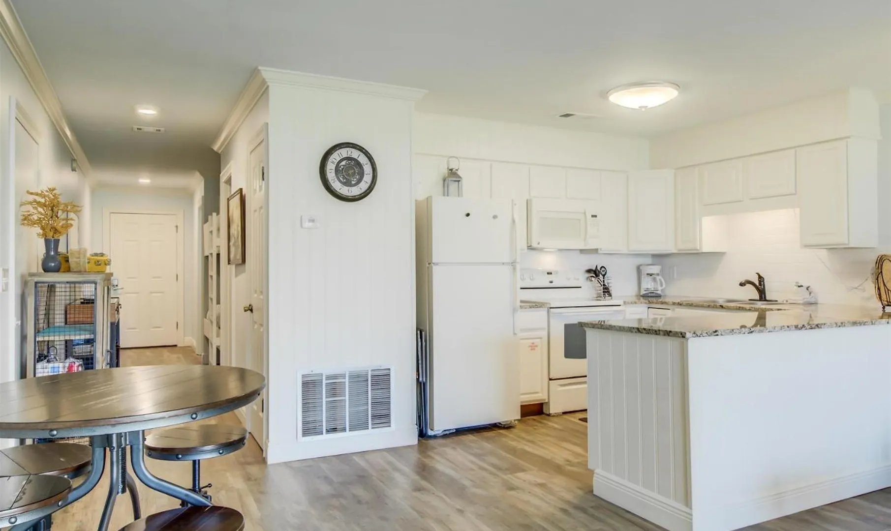 10 A, One Bedroom * Destin