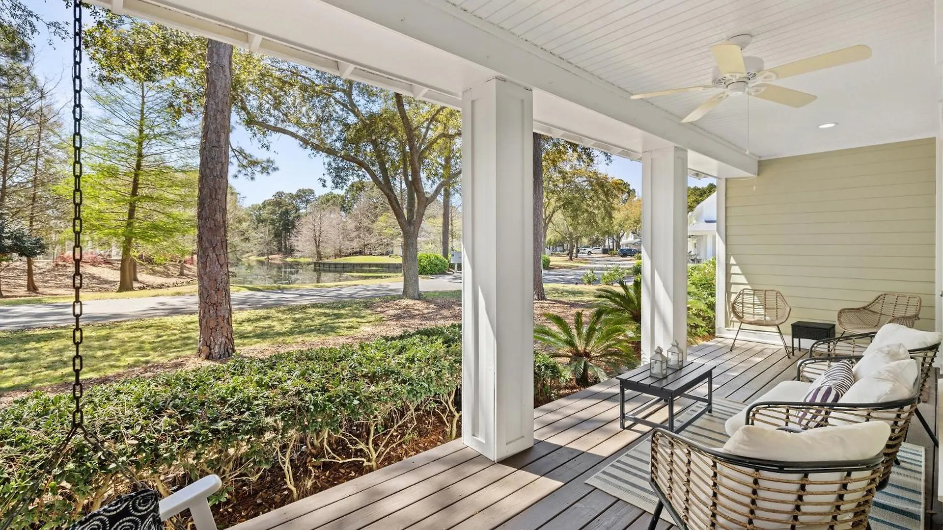 1352 Laurel Grove *