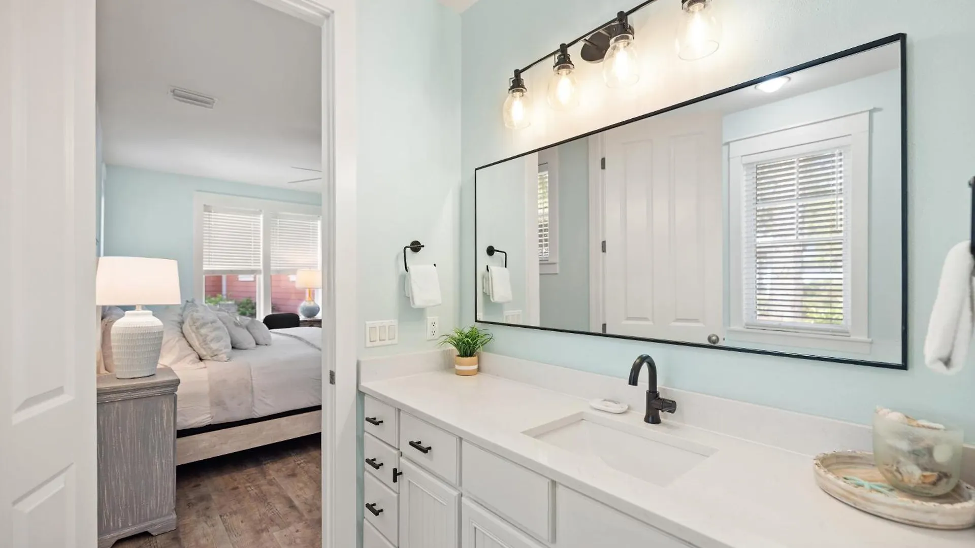 1352 Laurel Grove * Destin