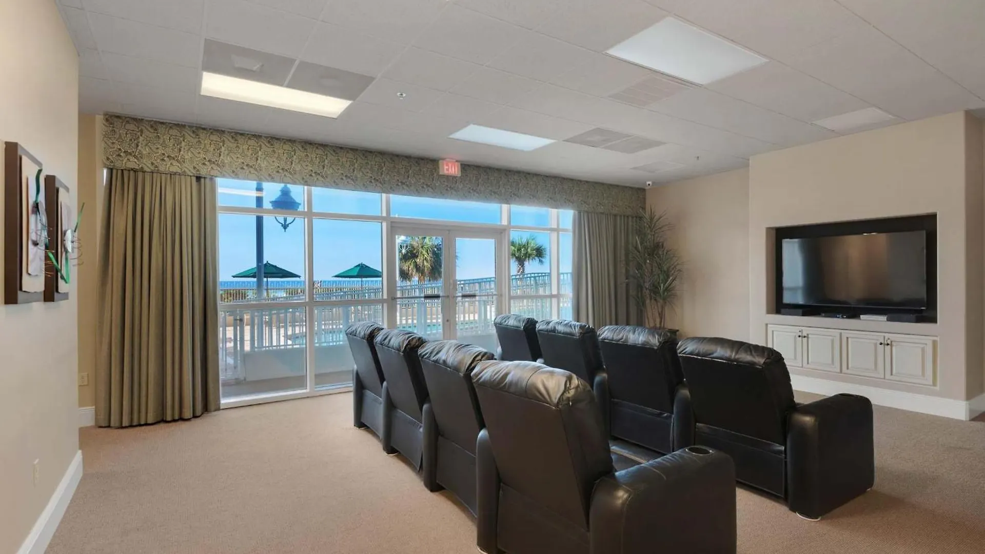 Apartment Majestic Sun 813b
