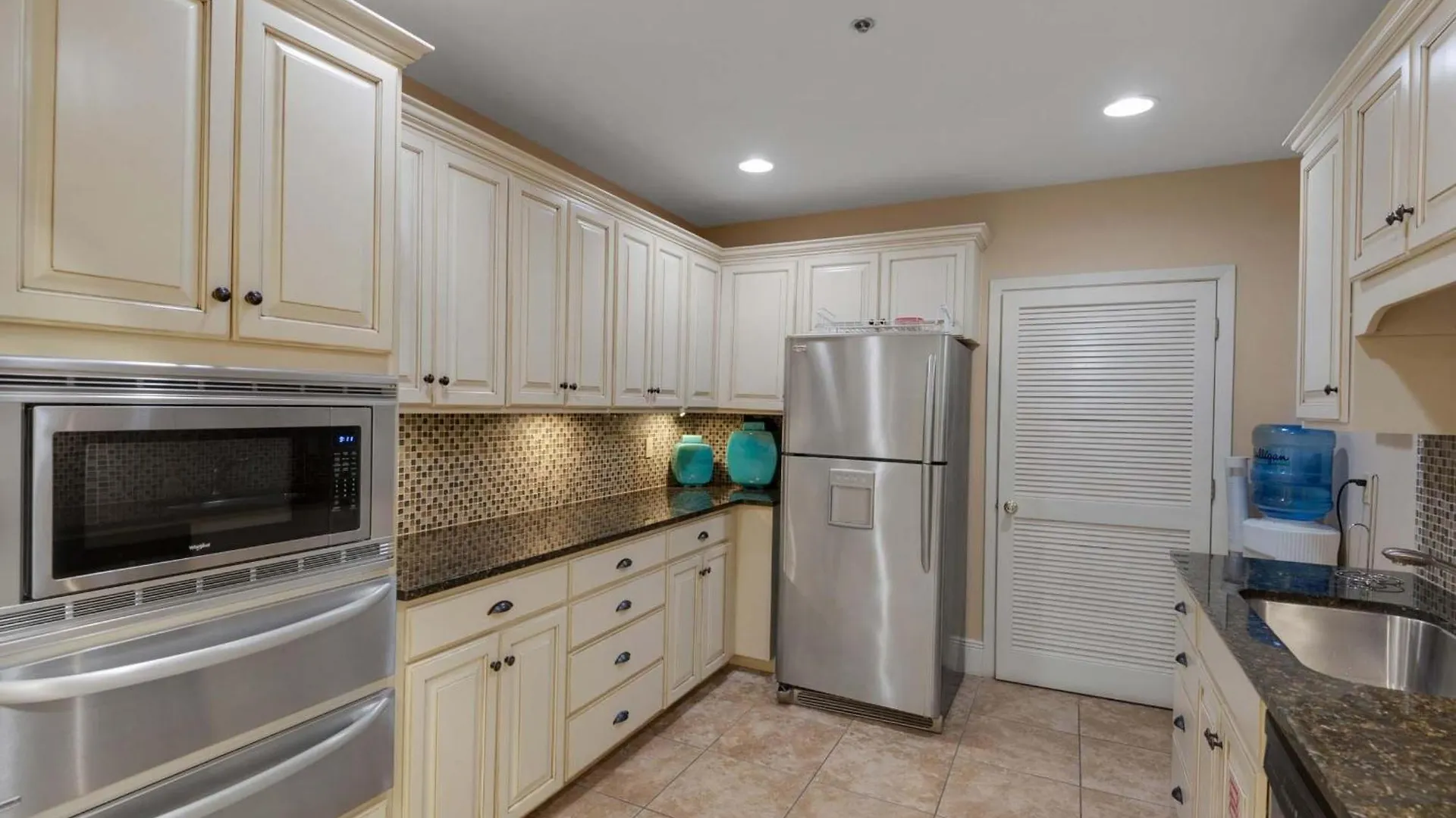 Apartment Majestic Sun 813b