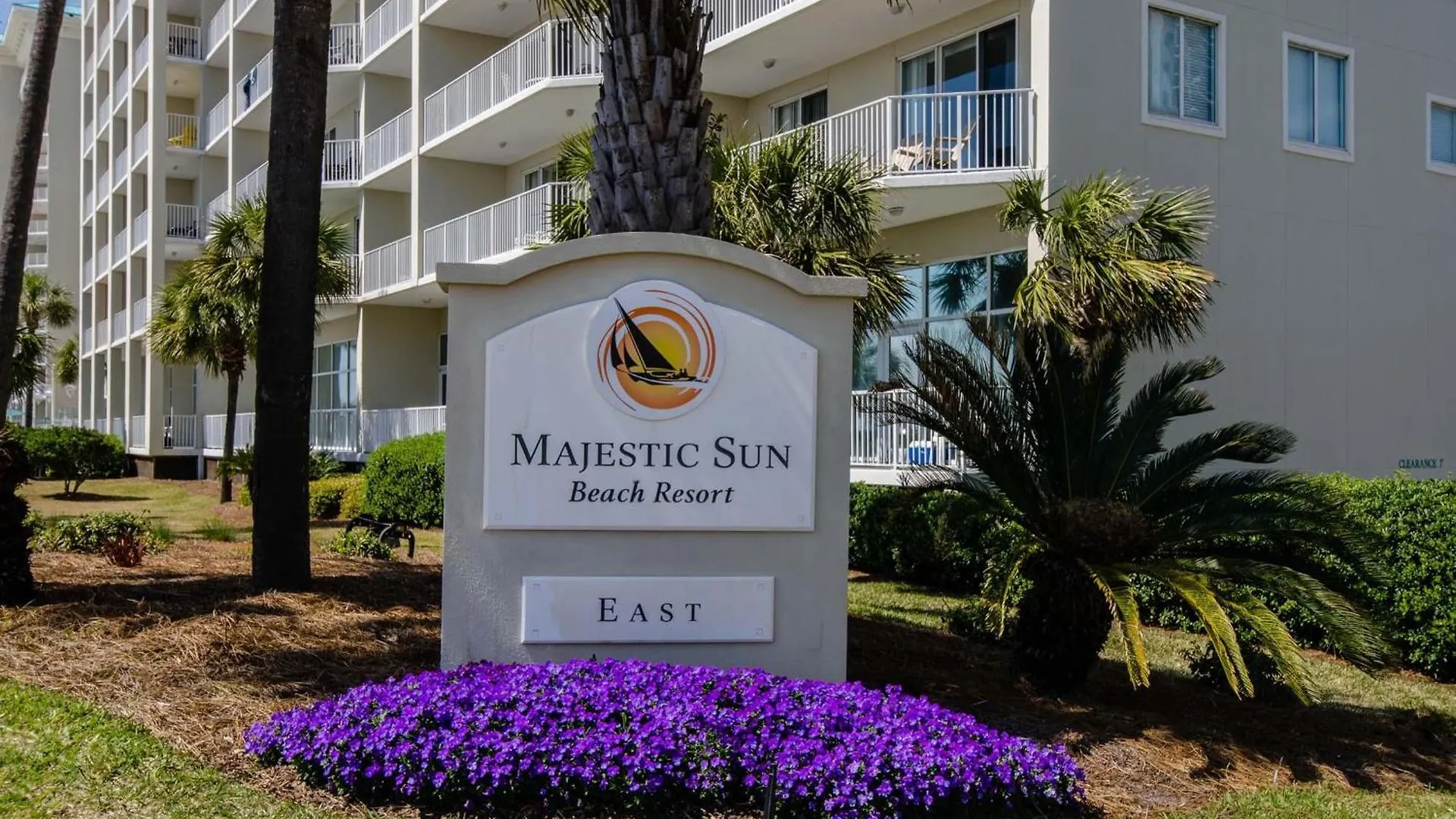 Apartment Majestic Sun 813b