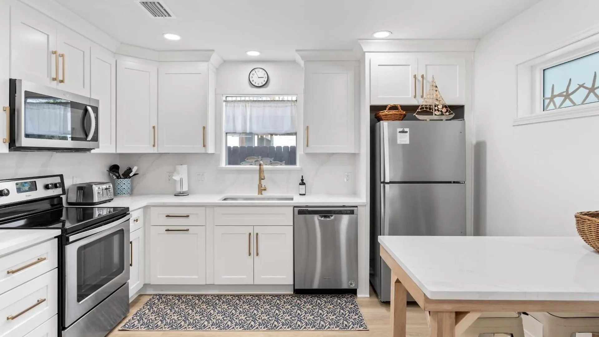Dolphin By Avantstay 2 Mins Walk To W Pool Large Outdoor Entertaining Area * Destin