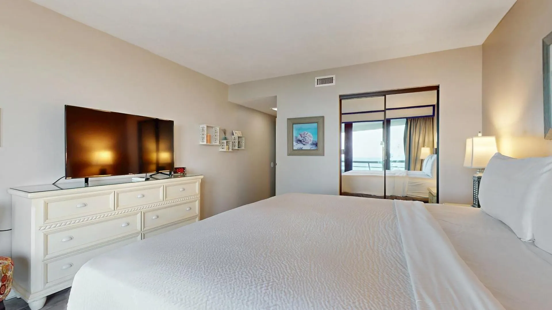 Edgewater 801 Apartman *