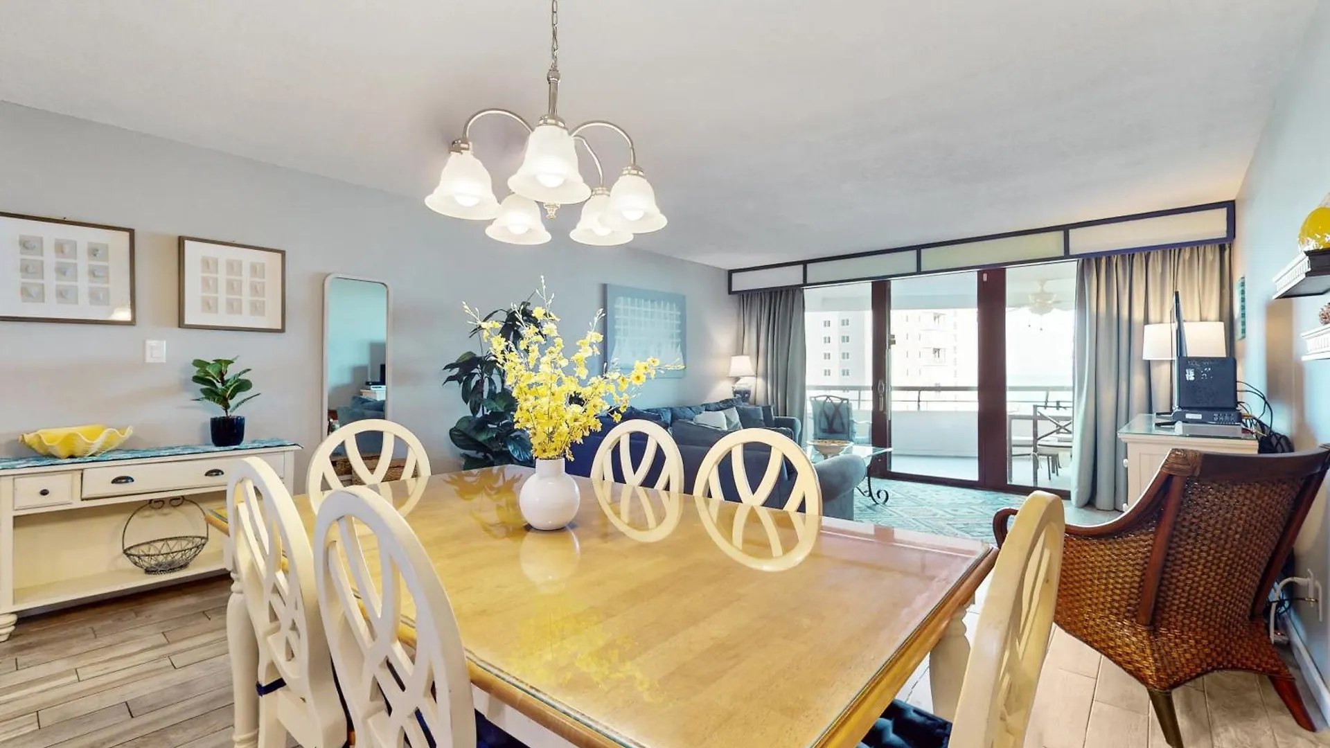 Edgewater 801 *
