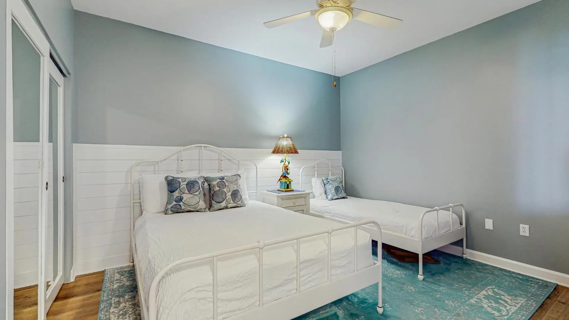 Apartment Tops'l Tides 0505