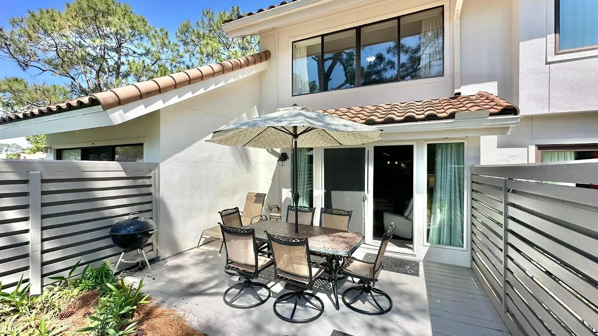 5128 Beachwalk