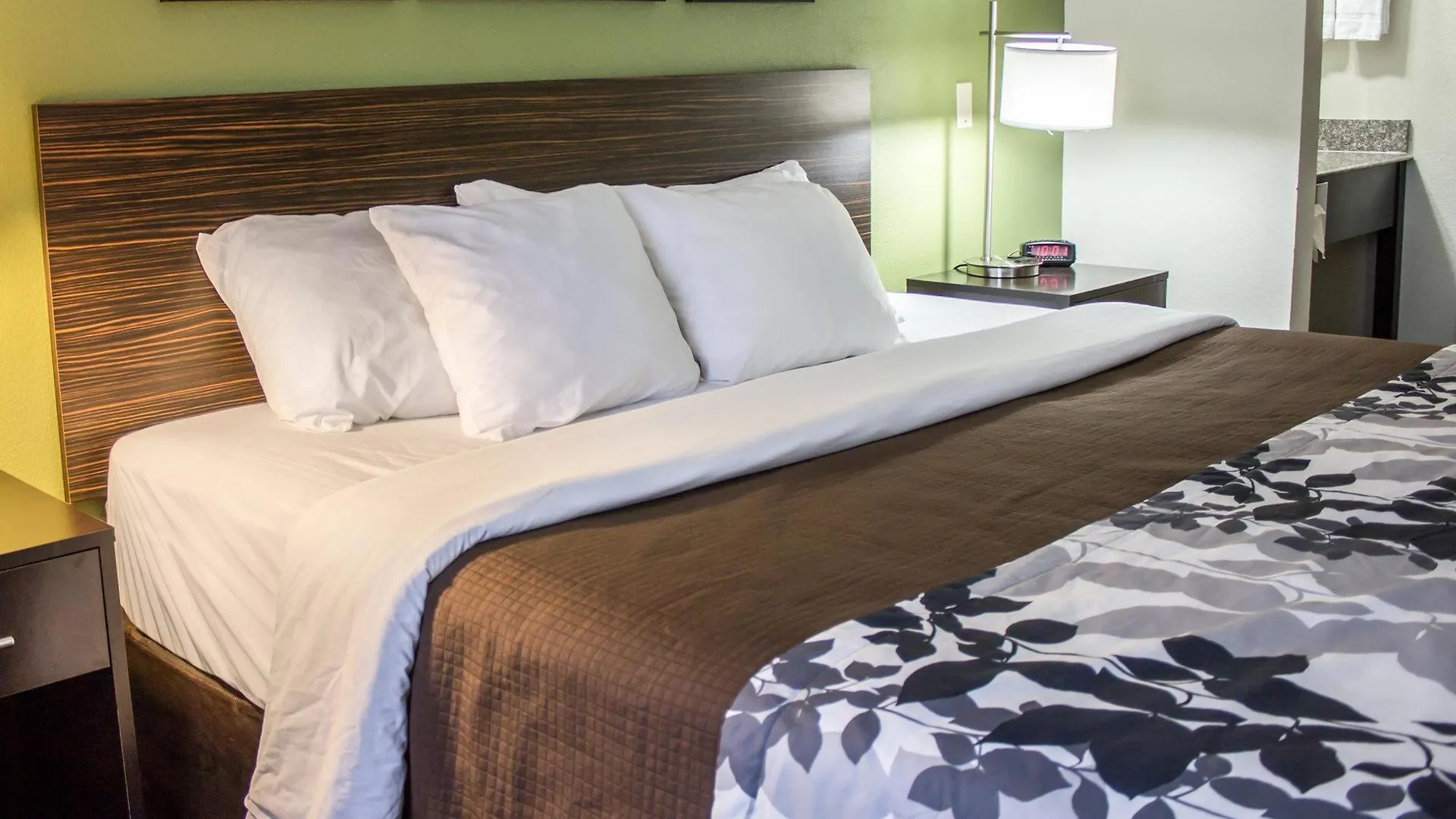 Sleep Destin Near Miramar Inn