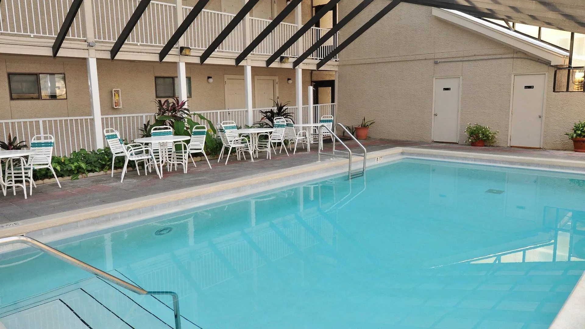 Crystal Sands Apartamento