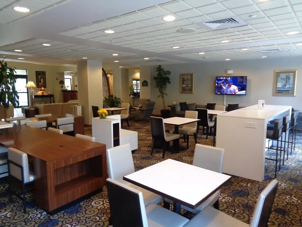 Wingate By Wyndham 3*