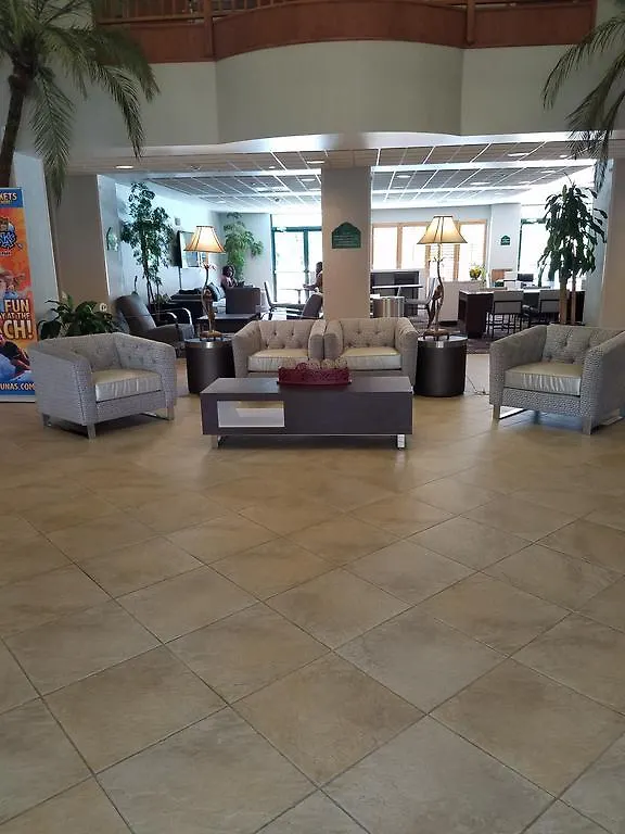 Wingate By Wyndham Hotel 3*