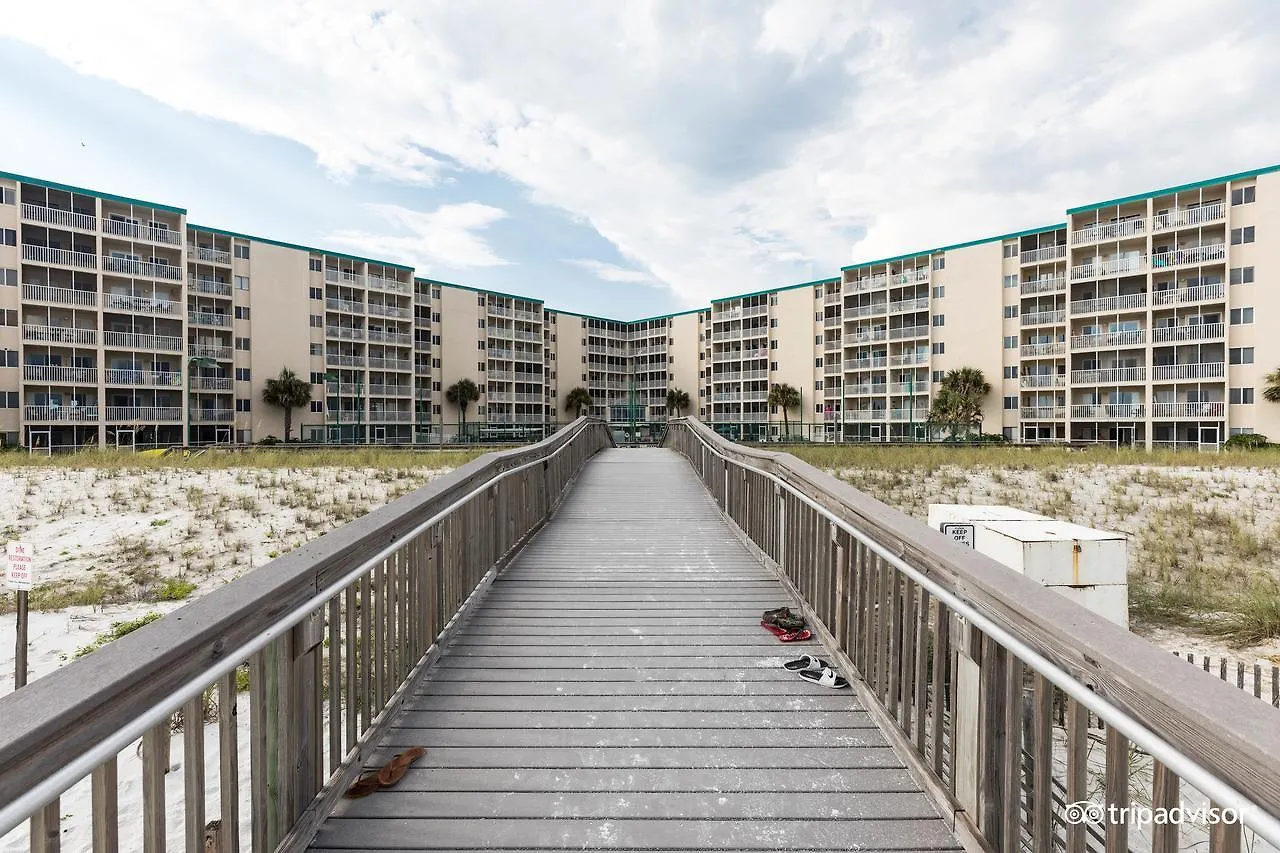 Apartment Holiday Surf And Racquet Club *