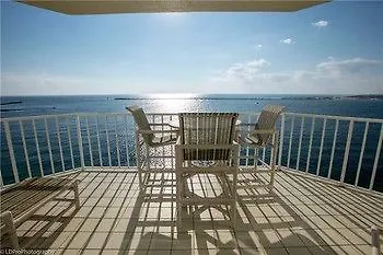 Hotel Waterview Towers Yacht Club By Hi