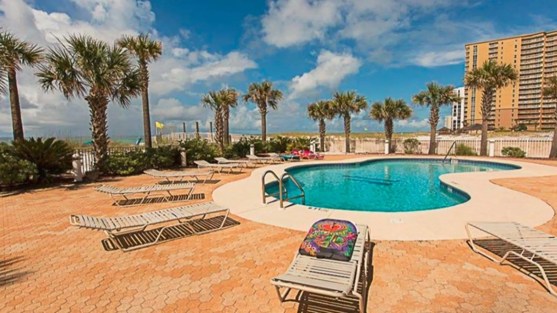 Hotel Towers By Isle Destin