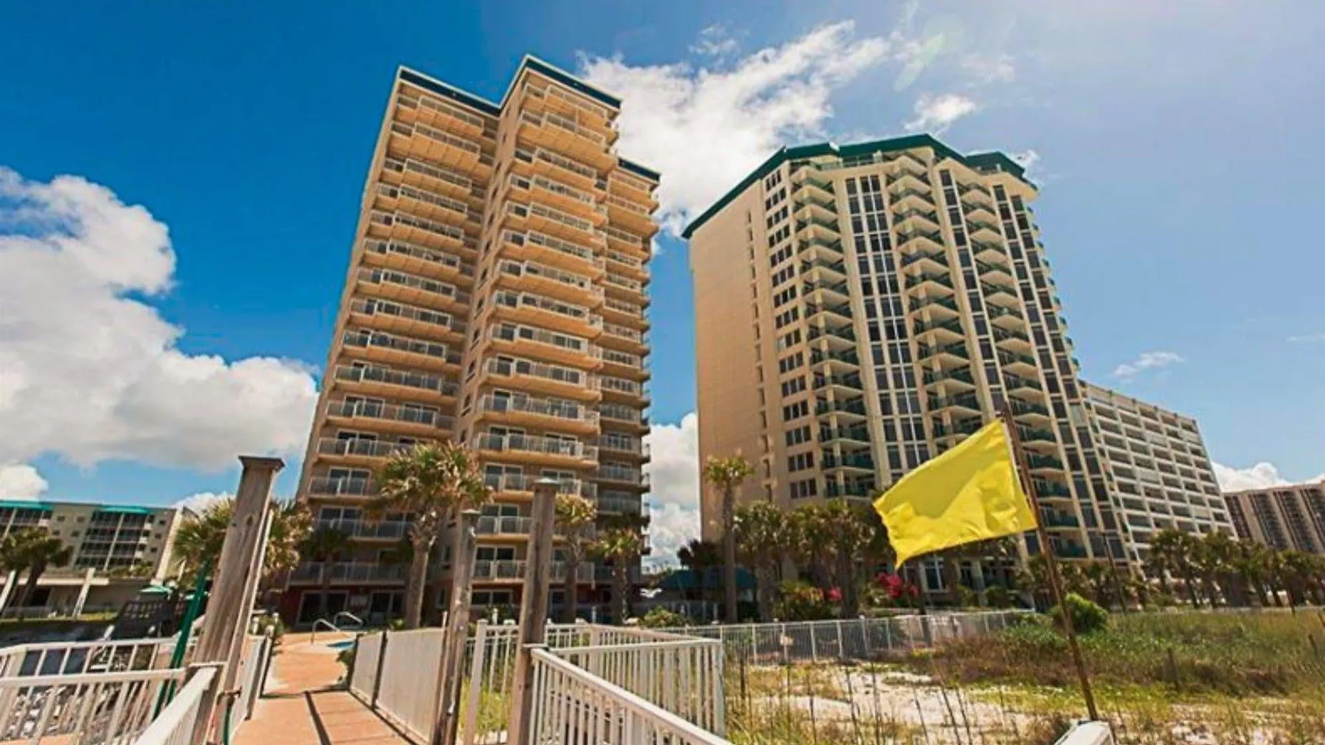 Towers By Isle Hotel