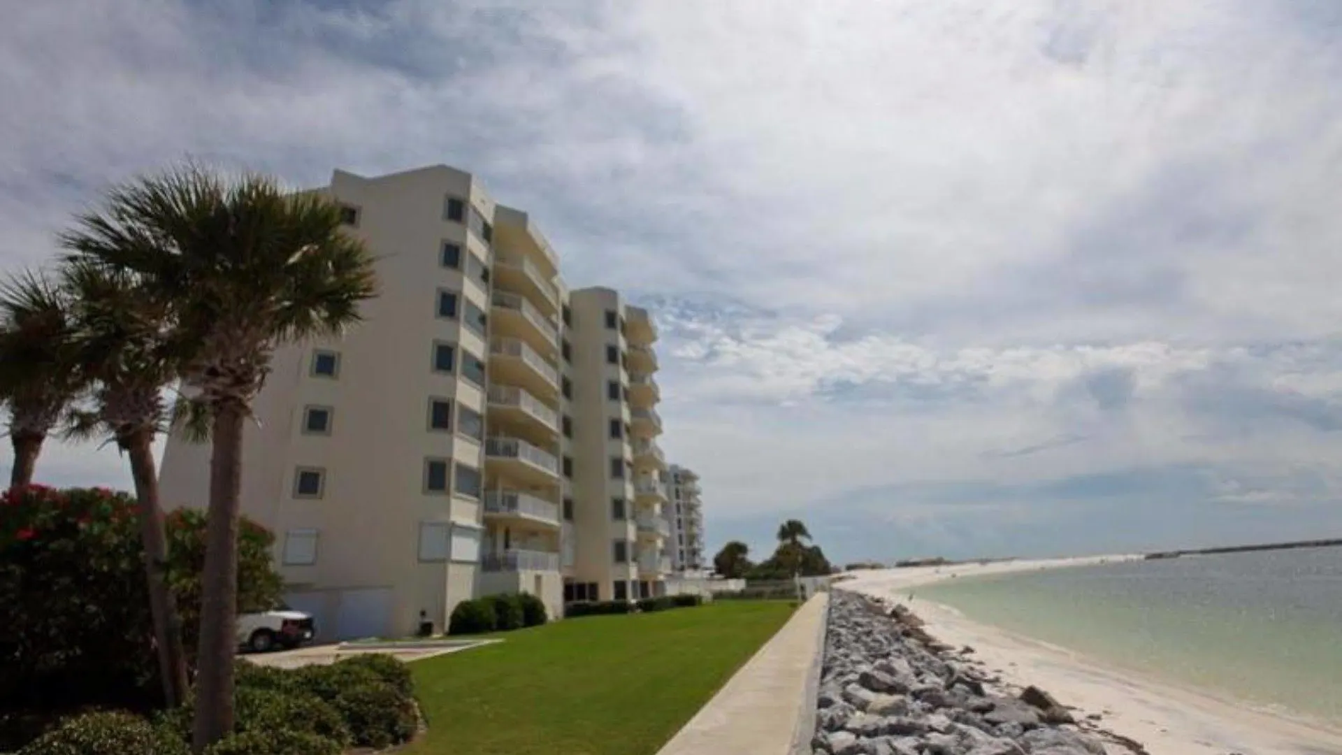 Waterview Towers Yacht Club By Hi 3*