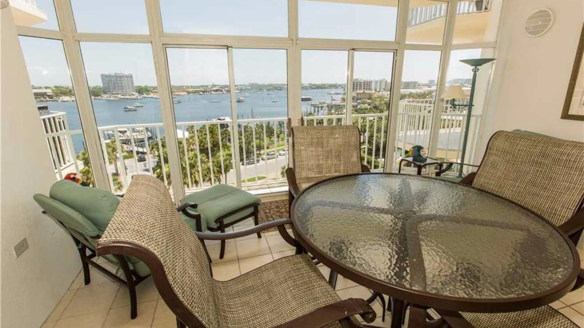 Hotel Waterview Towers Yacht Club By Hi