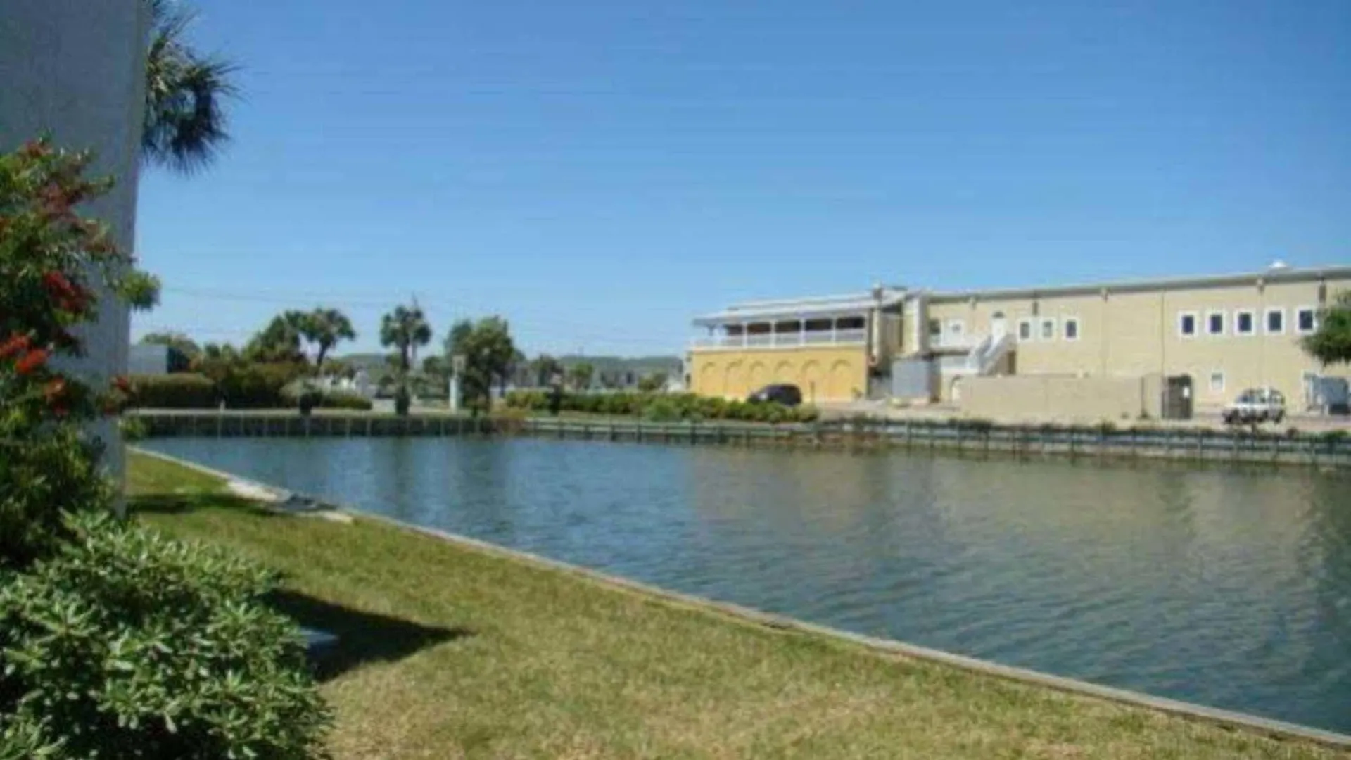 Shoreline Townhome By Isle Hotel