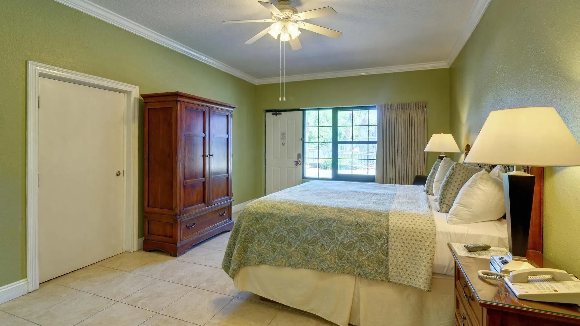 Beachside 3* Destin