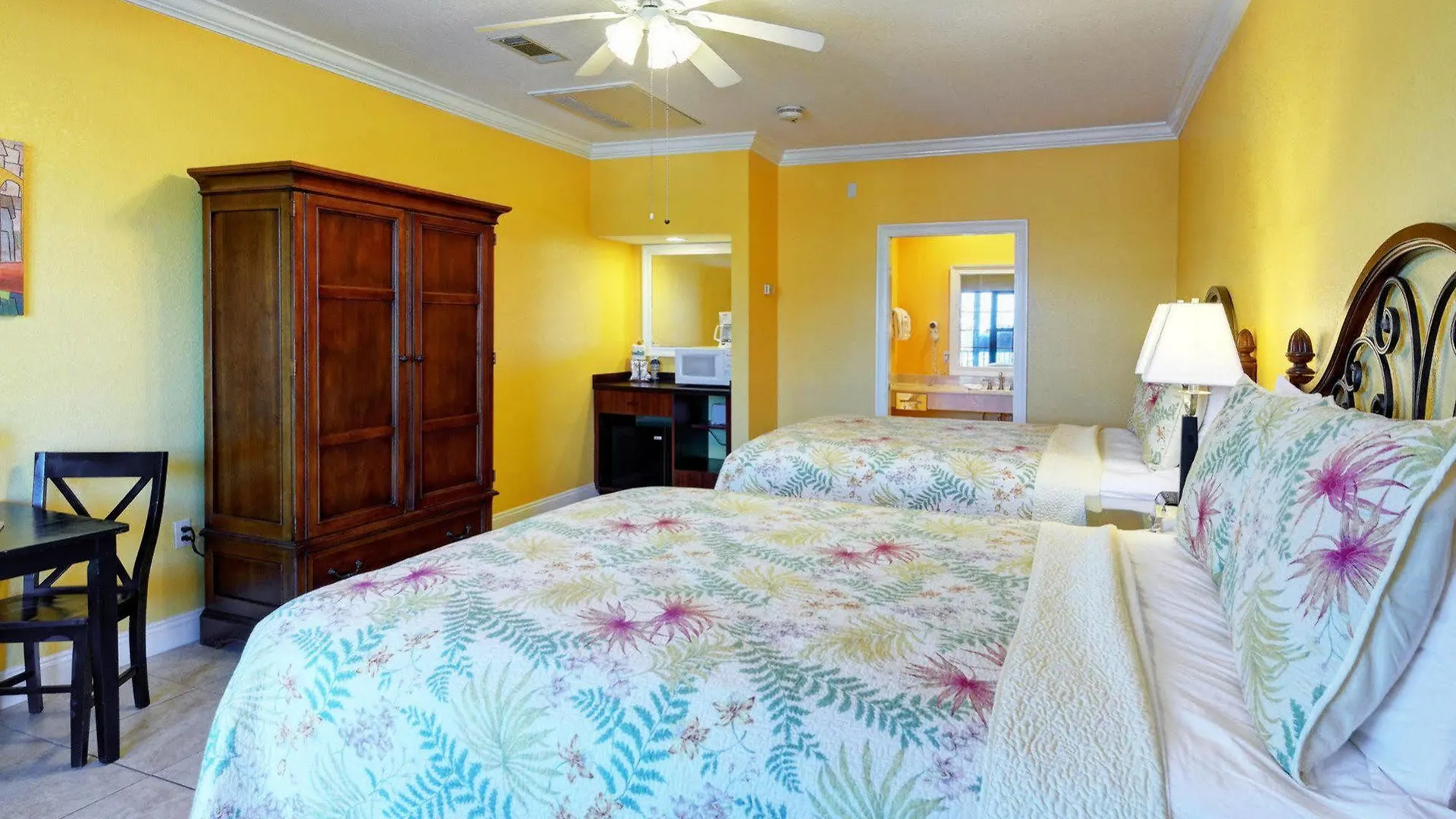 Hotel Beachside