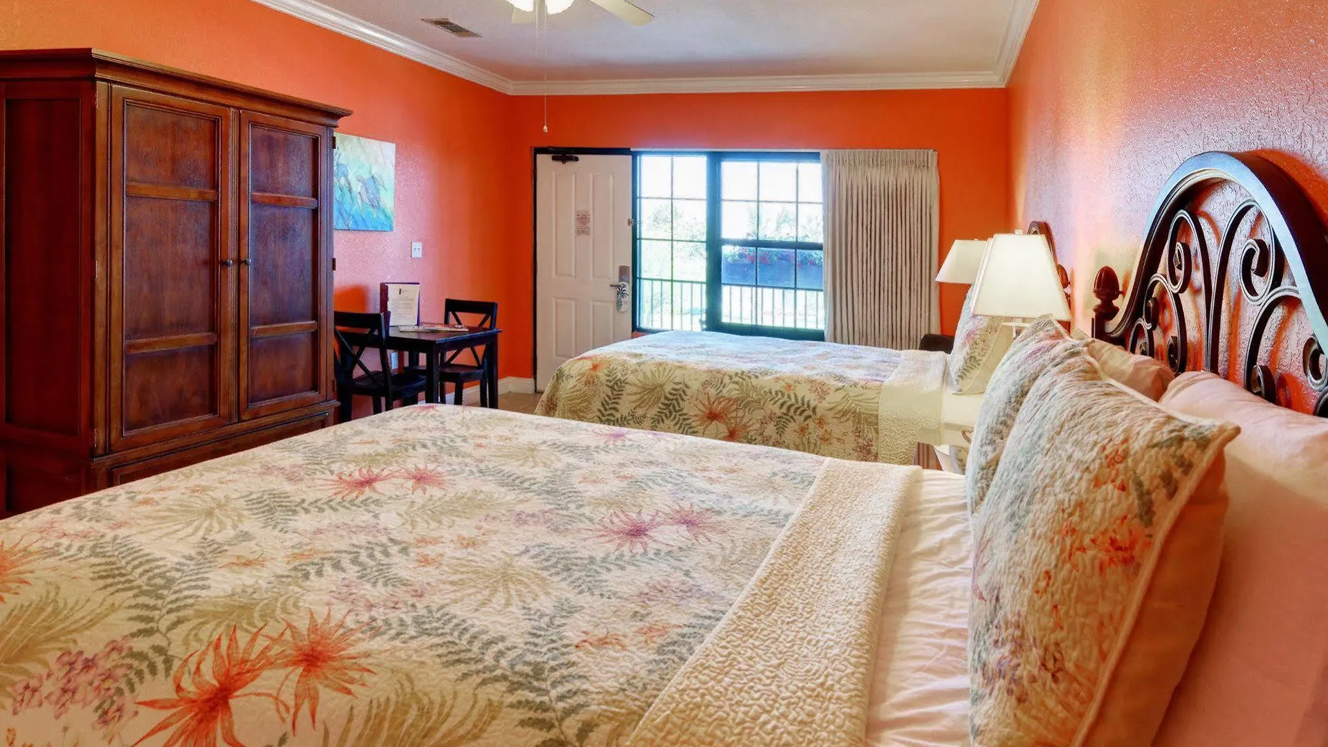 Beachside Hotel 3*