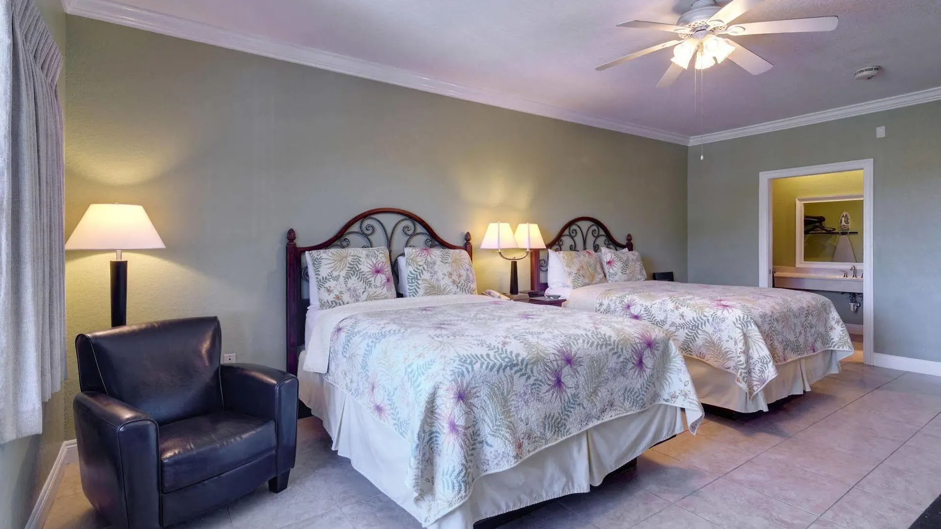Beachside Hotel Destin