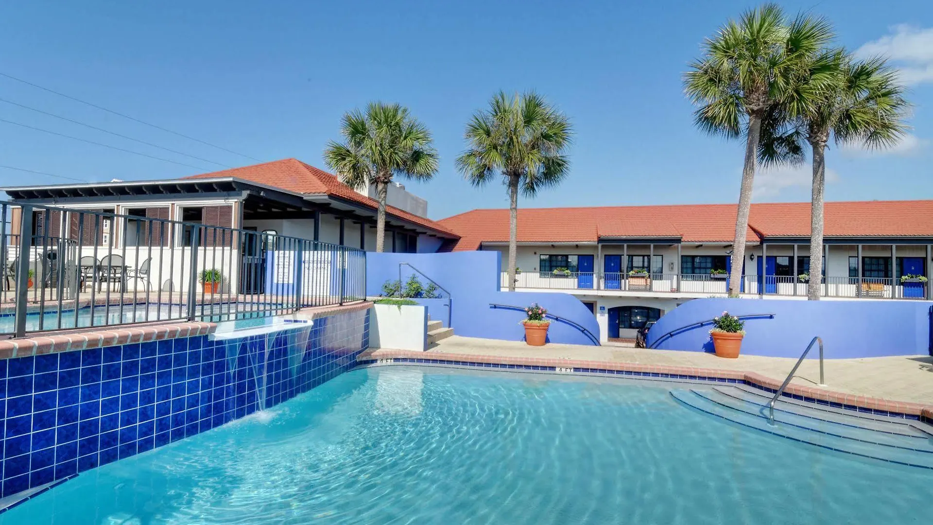 Hotel Beachside 3*