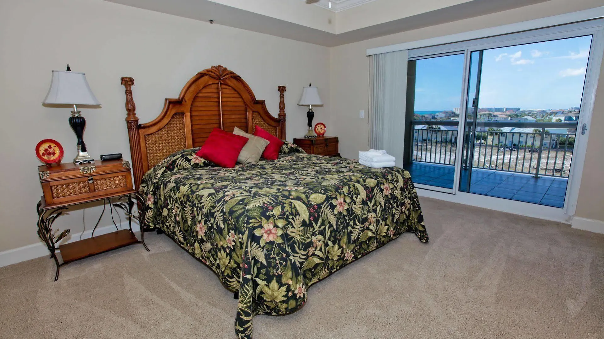Harbor Landing By Isle 4*