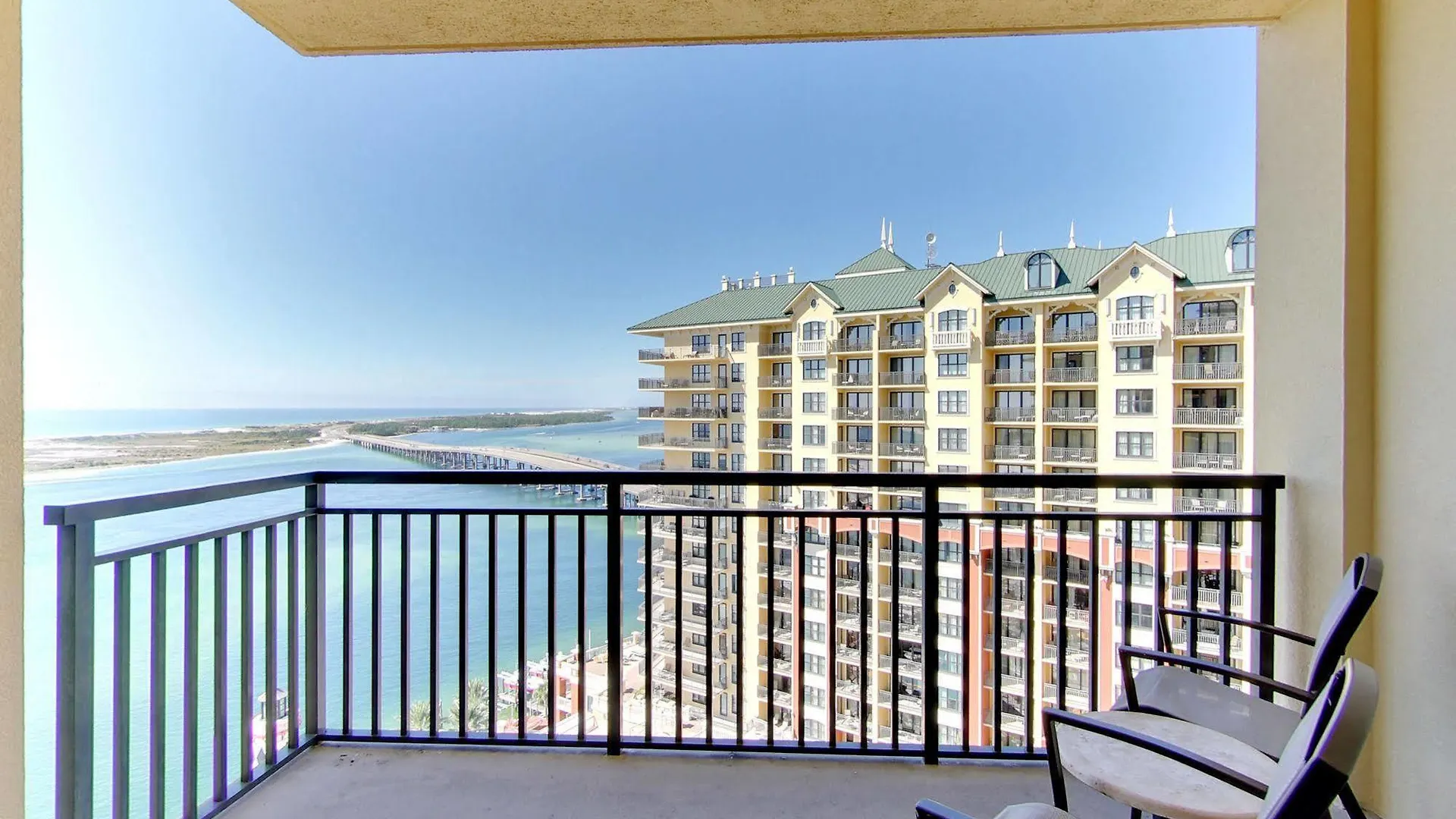 Emerald Grande At Harborwalk Village