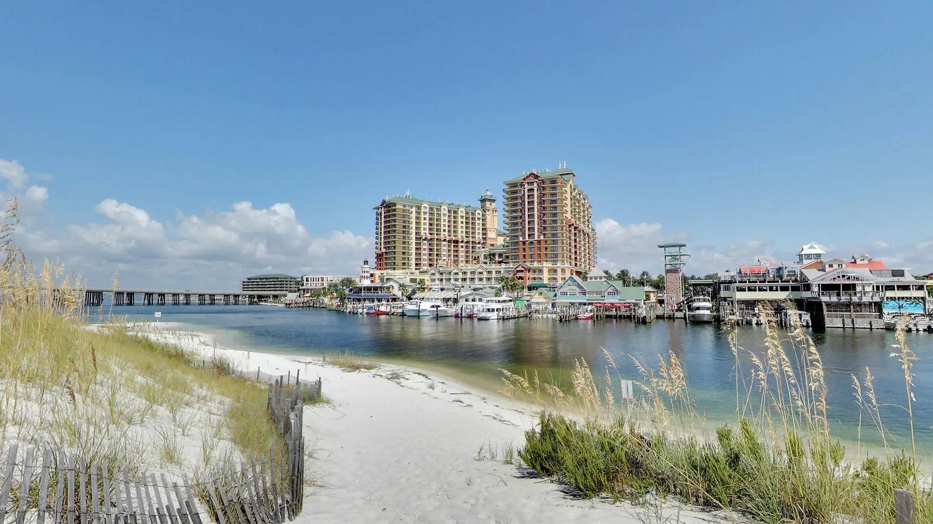 Emerald Grande At Harborwalk Village 데스틴