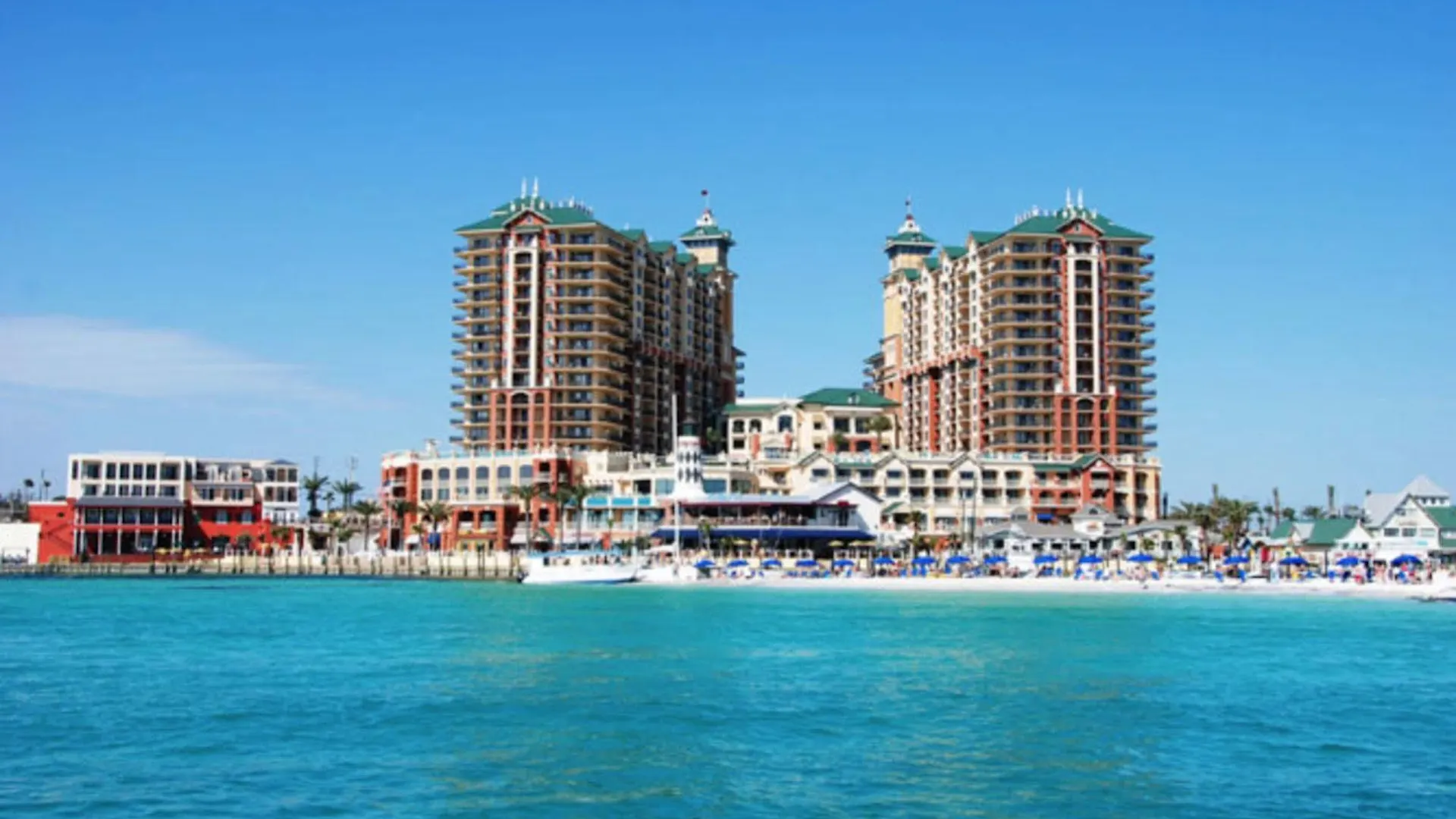Emerald Grande At Harborwalk Village 호텔