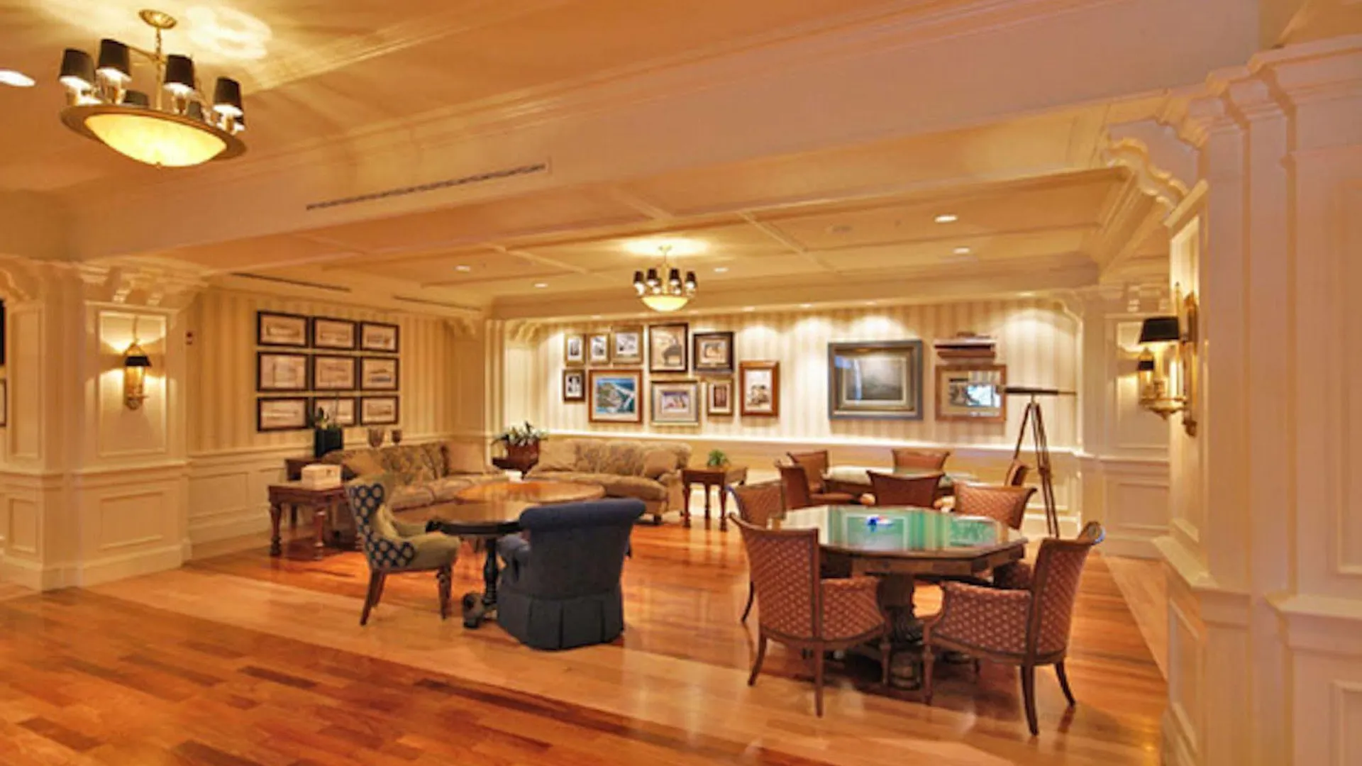 Emerald Grande At Harborwalk Village