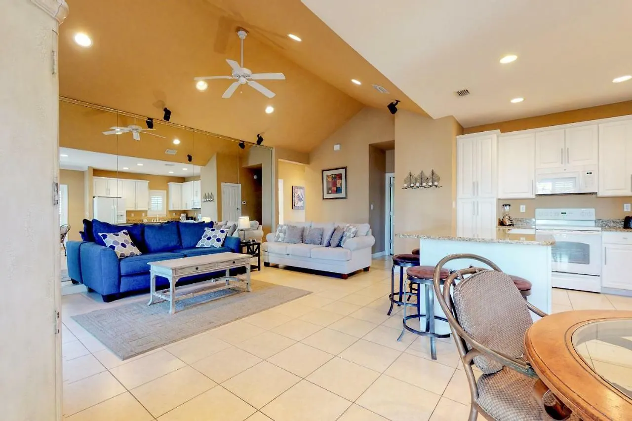 2 Bed 2 Bath Vacation In