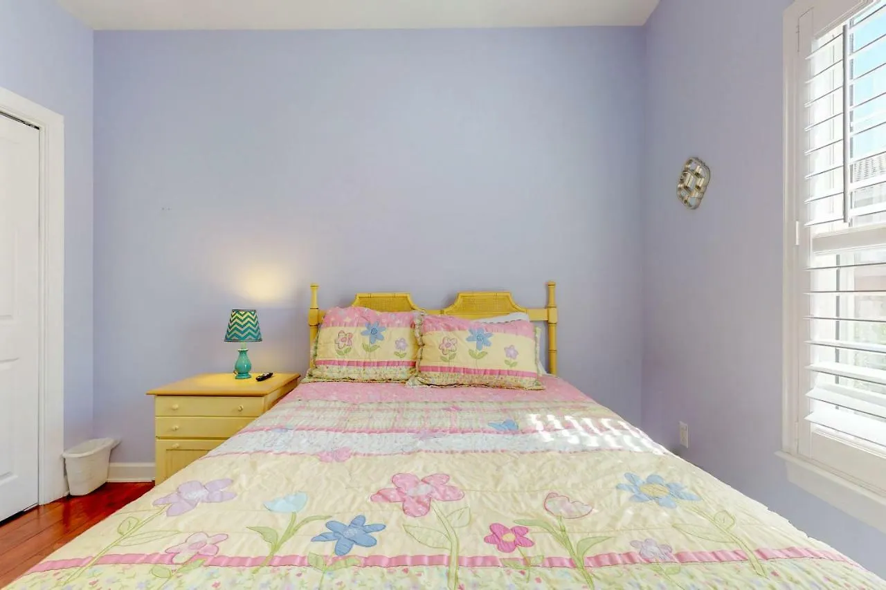 2 Bed 2 Bath Vacation In