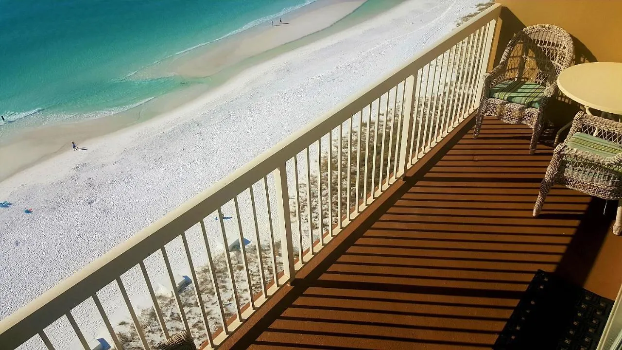 Pelican Apartment