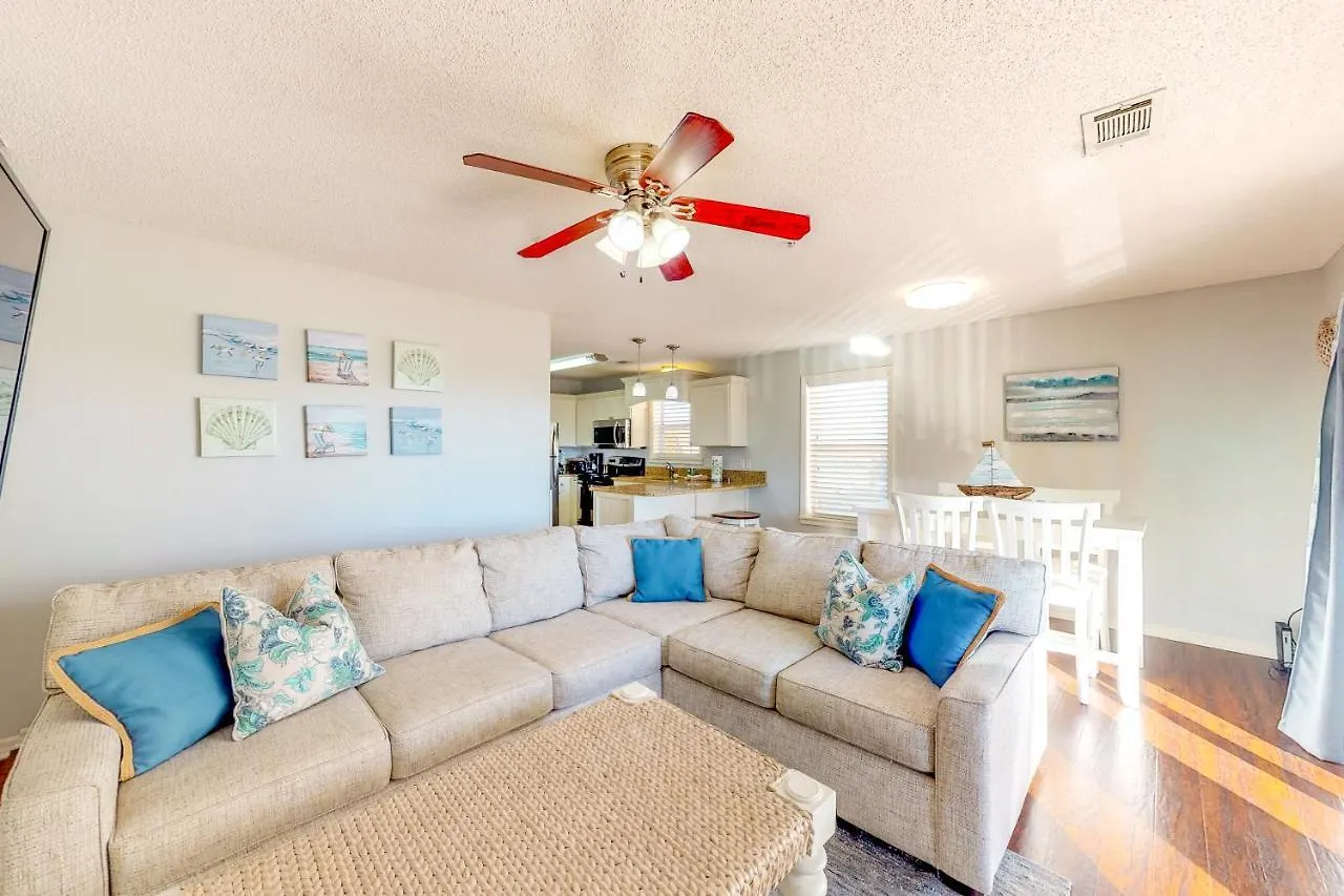 St Martin Beachwalk * Destin