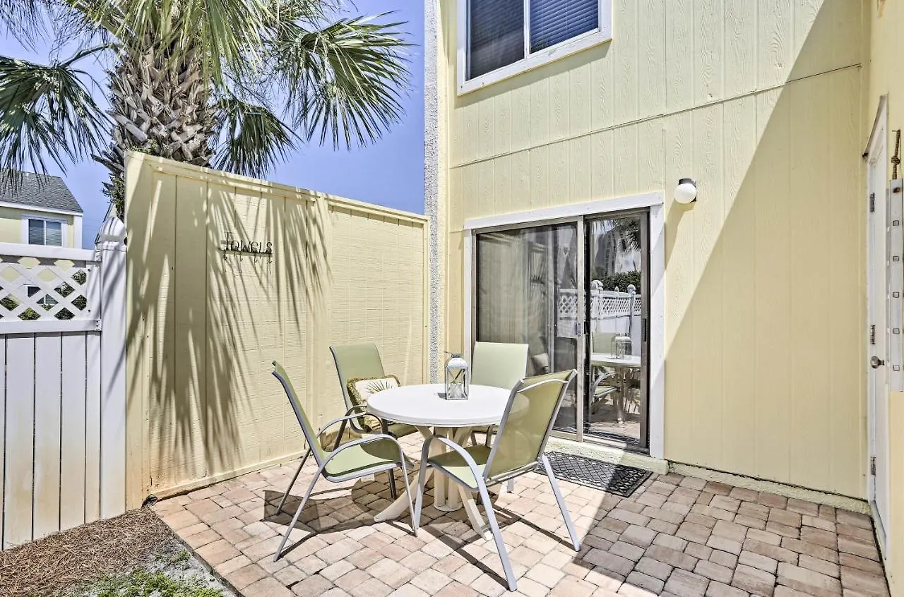 Townhome With Access And 2 Pools! Holiday home Destin