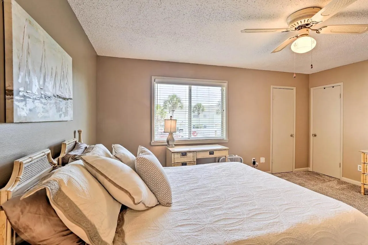 Townhome With Access And 2 Pools! Holiday home *